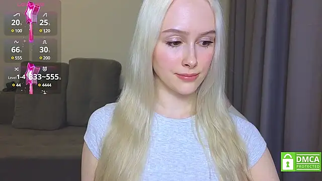 Snapshot of CaseyLabow chatting on 12.21.24 CaseyLabow online show from 12.21.24