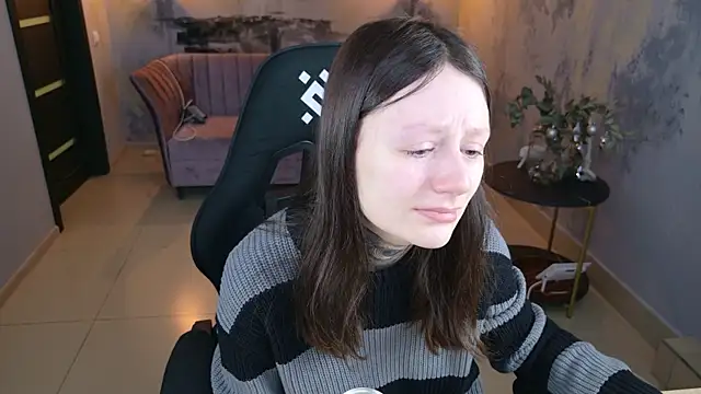 Snapshot of VeliraBraitberg chatting on 12.26.24 VeliraBraitberg online show from 12.26.24