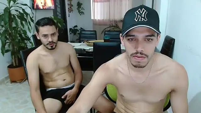 Snapshot of giannandblacke chatting on 03.11.25 giannandblacke online show from 03.11.25