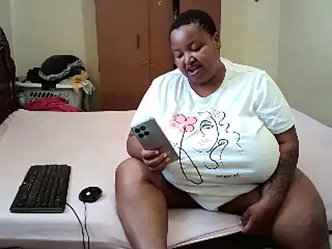 Snapshot of HOTBIGMELONSxx chatting on 03.07.25 HOTBIGMELONSxx online show from 03.07.25