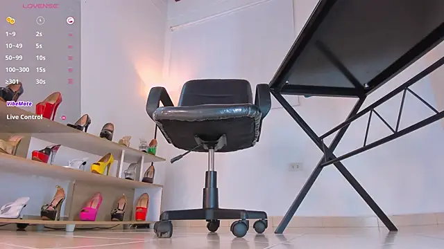 violettastrada online show from 01.18.25