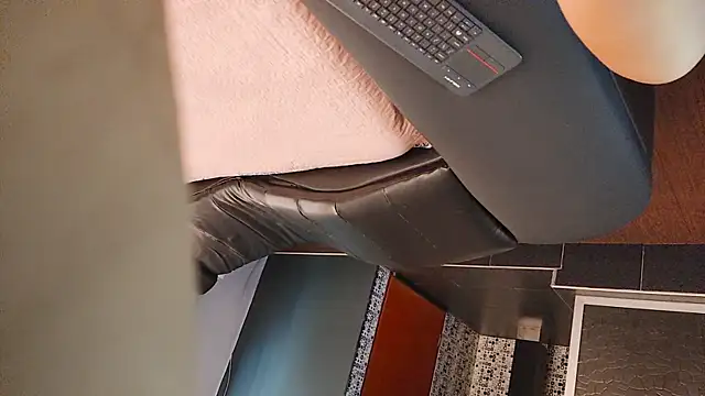 Alaia sam online show from 11.07.25