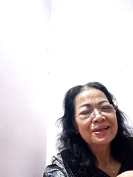 Snapshot of Hotestlove chatting on 03.13.25 Hotestlove online show from 03.13.25