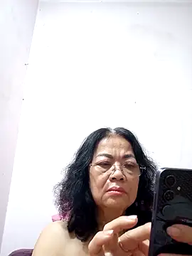 Snapshot of Hotestlove chatting on 03.15.25 Hotestlove online show from 03.15.25