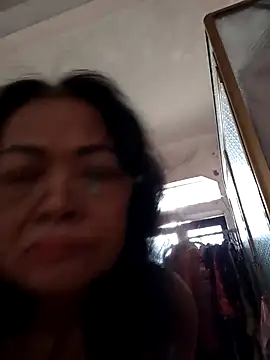 Snapshot of Hotestlove chatting on 03.17.25 Hotestlove online show from 03.17.25