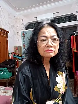 Snapshot of Hotestlove chatting on 03.17.25 Hotestlove online show from 03.17.25