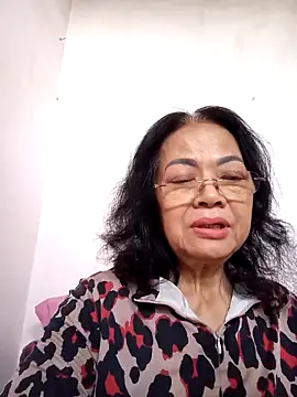 Snapshot of Hotestlove chatting on 03.18.25 Hotestlove online show from 03.18.25