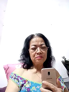 Snapshot of Hotestlove chatting on 03.19.25 Hotestlove online show from 03.19.25