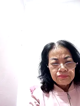 Snapshot of Hotestlove chatting on 03.19.25 Hotestlove online show from 03.19.25