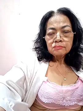 Snapshot of Hotestlove chatting on 03.20.25 Hotestlove online show from 03.20.25