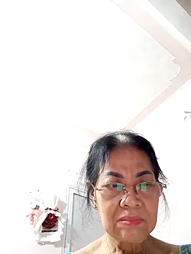 Snapshot of Hotestlove chatting on 03.22.25 Hotestlove online show from 03.22.25