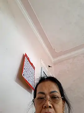 Snapshot of Hotestlove chatting on 09.12.25 Hotestlove online show from 09.12.25