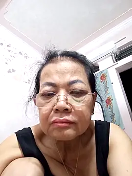 Snapshot of Hotestlove chatting on 09.16.25 Hotestlove online show from 09.16.25