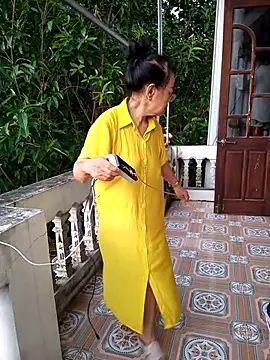 Snapshot of Hotestlove chatting on 10.01.25 Hotestlove online show from 10.01.25