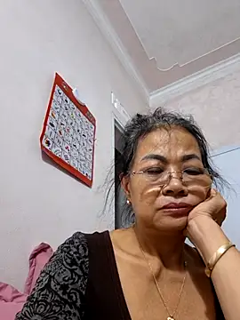 Snapshot of Hotestlove chatting on 10.14.25 Hotestlove online show from 10.14.25