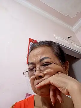 Snapshot of Hotestlove chatting on 10.21.25 Hotestlove online show from 10.21.25