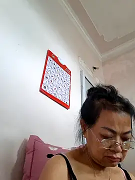 Snapshot of Hotestlove chatting on 10.26.25 Hotestlove online show from 10.26.25