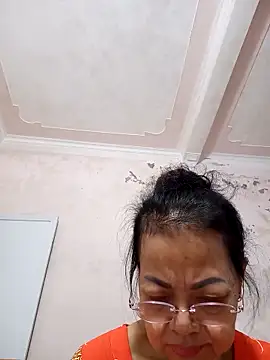 Snapshot of Hotestlove chatting on 10.26.25 Hotestlove online show from 10.26.25