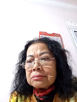 Snapshot of Hotestlove chatting on 11.03.25 Hotestlove online show from 11.03.25