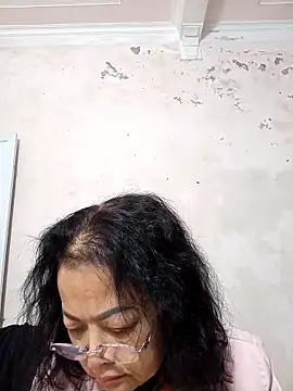 Snapshot of Hotestlove chatting on 11.03.25 Hotestlove online show from 11.03.25