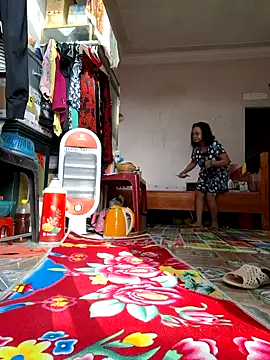 Snapshot of Hotestlove chatting on 11.13.25 Hotestlove online show from 11.13.25