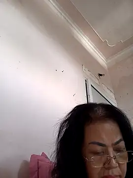 Snapshot of Hotestlove chatting on 11.22.25 Hotestlove online show from 11.22.25