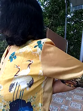 Snapshot of Hotestlove chatting on 11.23.25 Hotestlove online show from 11.23.25