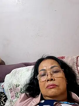 Snapshot of Hotestlove chatting on 11.30.25 Hotestlove online show from 11.30.25