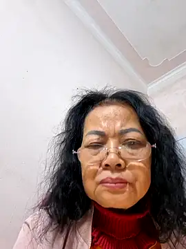 Snapshot of Hotestlove chatting on 12.01.25 Hotestlove online show from 12.01.25