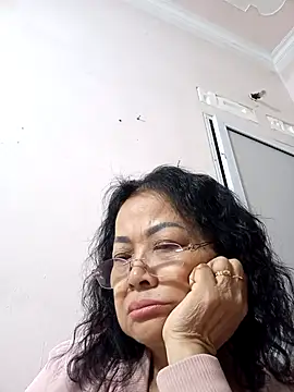 Snapshot of Hotestlove chatting on 12.01.25 Hotestlove online show from 12.01.25