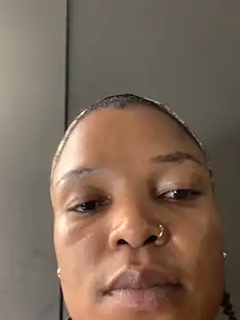 Snapshot of slimcateee chatting on 02.18.25 slimcateee online show from 02.18.25