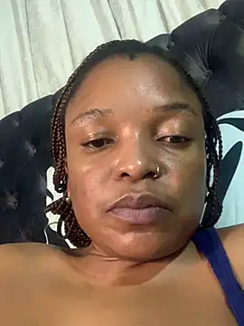 Snapshot of slimcateee chatting on 02.19.25 slimcateee online show from 02.19.25