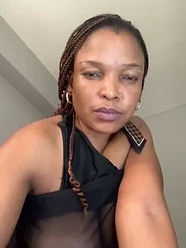 Snapshot of slimcateee chatting on 02.21.25 slimcateee online show from 02.21.25