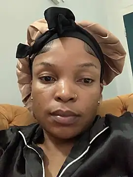 Snapshot of slimcateee chatting on 03.02.25 slimcateee online show from 03.02.25
