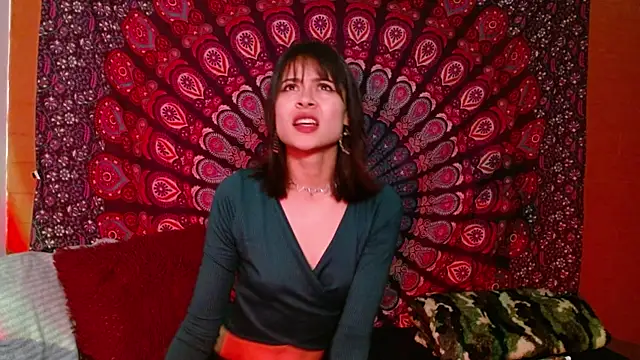 Snapshot of AbbySccott chatting on 12.14.24 AbbySccott online show from 12.14.24