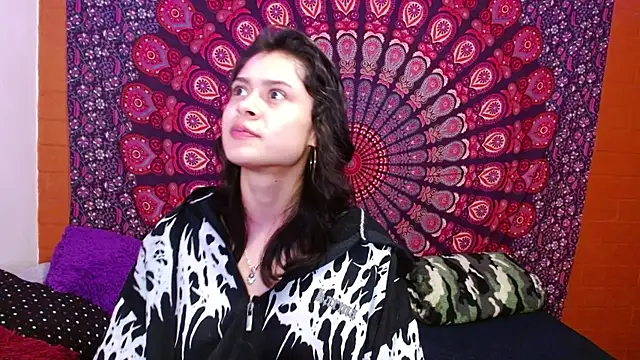 Snapshot of AbbySccott chatting on 10.24.25 AbbySccott online show from 10.24.25