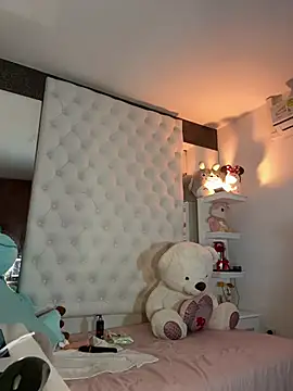 Snapshot of ZarahEvans chatting on 02.12.25 ZarahEvans online show from 02.12.25