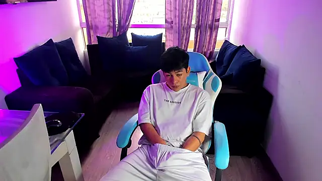 Snapshot of Franco_Rizzo_ chatting on 01.15.25 Franco Rizzo online show from 01.15.25