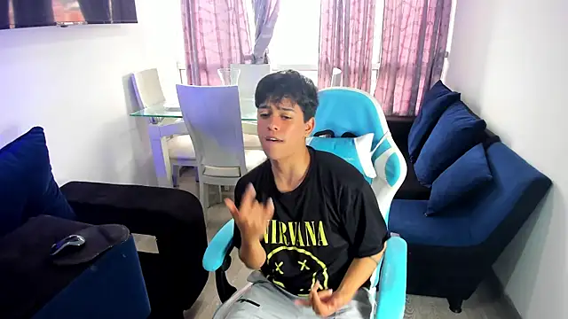 Snapshot of Franco_Rizzo_ chatting on 01.25.25 Franco Rizzo online show from 01.25.25