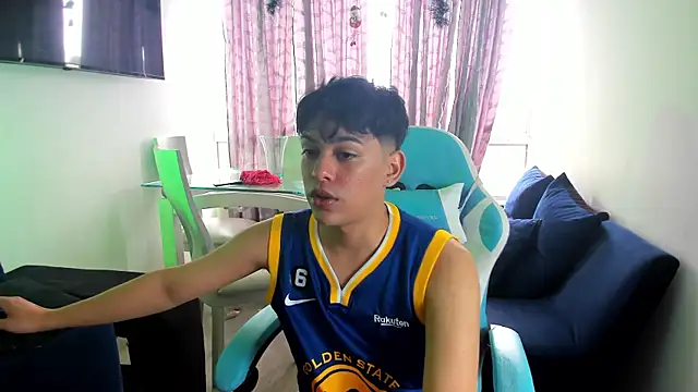 Snapshot of Franco_Rizzo_ chatting on 01.31.25 Franco Rizzo online show from 01.31.25