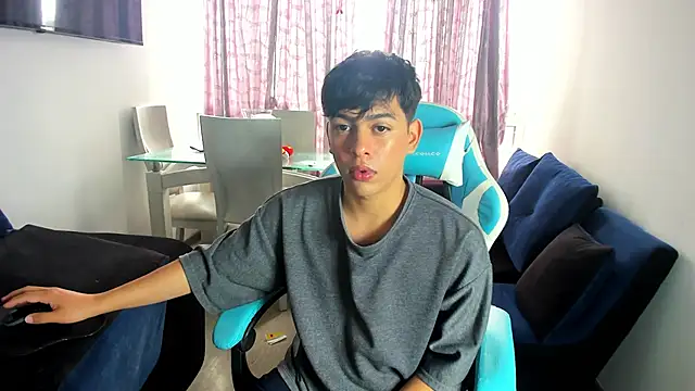 Snapshot of Franco_Rizzo_ chatting on 02.11.25 Franco Rizzo online show from 02.11.25