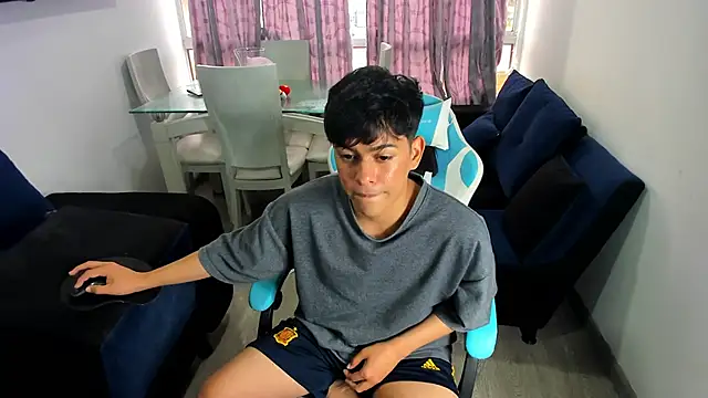 Snapshot of Franco_Rizzo_ chatting on 02.11.25 Franco Rizzo online show from 02.11.25