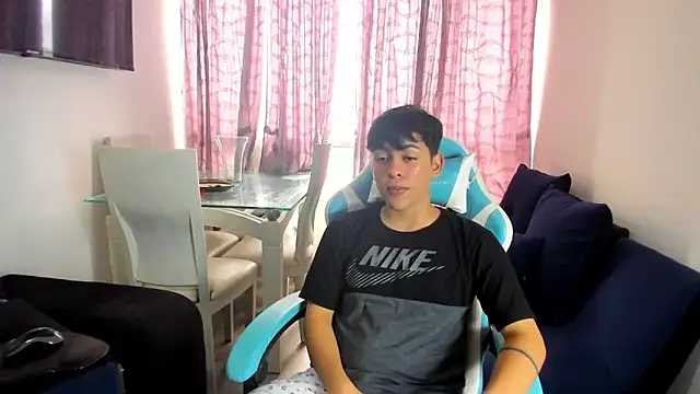 Snapshot of Franco_Rizzo_ chatting on 02.21.25 Franco Rizzo online show from 02.21.25