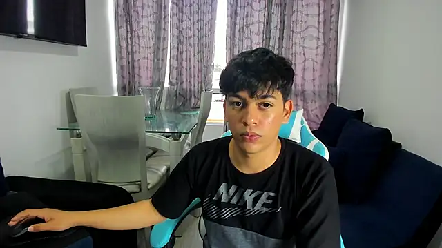 Snapshot of Franco_Rizzo_ chatting on 02.21.25 Franco Rizzo online show from 02.21.25