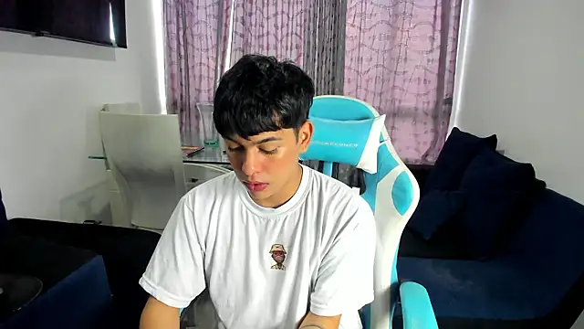 Snapshot of Franco_Rizzo_ chatting on 02.23.25 Franco Rizzo online show from 02.23.25