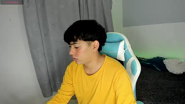 Snapshot of Franco_Rizzo_ chatting on 03.22.25 Franco Rizzo online show from 03.22.25