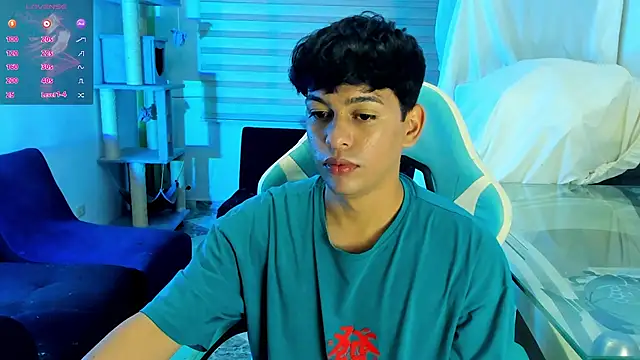 Snapshot of Franco_Rizzo_ chatting on 10.01.25 Franco Rizzo online show from 10.01.25