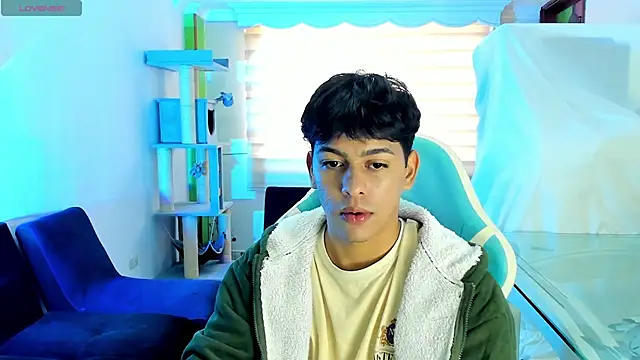 Snapshot of Franco_Rizzo_ chatting on 10.02.25 Franco Rizzo online show from 10.02.25