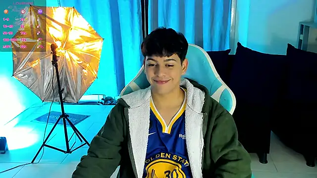 Snapshot of Franco_Rizzo_ chatting on 11.16.25 Franco Rizzo online show from 11.16.25