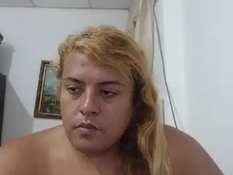 Snapshot of KIARAMARSHALLWELLZ chatting on 01.03.25 KIARAMARSHALLWELLZ online show from 01.03.25